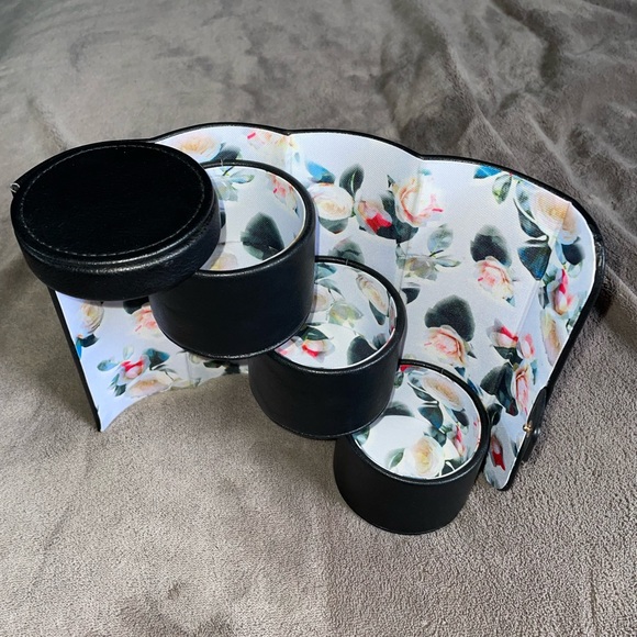 Travel Jewelry Organizer - Picture 1 of 7